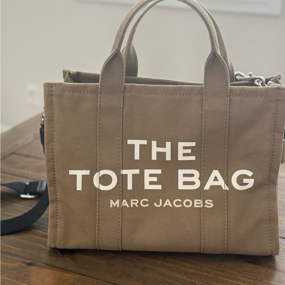 Marc Jacobs Tan Tote Bag